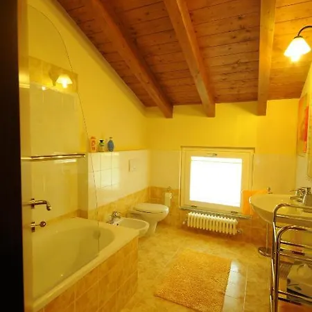 B&B A Suello Bed & Breakfast